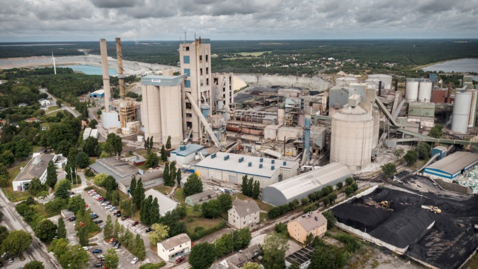 Redan månaden efter att fabriken i Slite slutat leverera cement kommer flera stora infrastrukturprojekt att stoppas eller fördröjas, skriver Christer Johansson, bransch- och föreningsansvarig Byggföretagen Västerbotten.