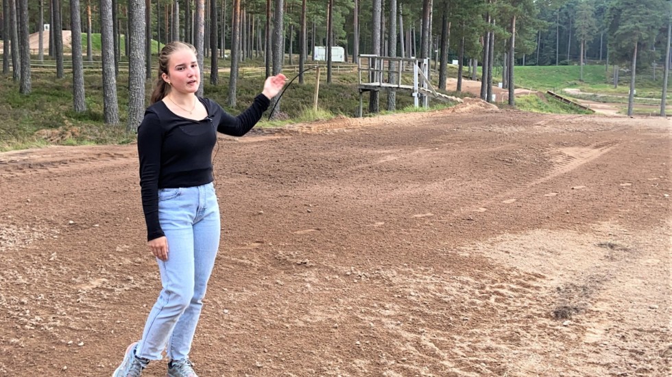 Sporten träffade Vimmerby MS-föraren Josefine Berglund inför den avslutande tävlingen av motocross-SM – som körs i Vimmerby. 