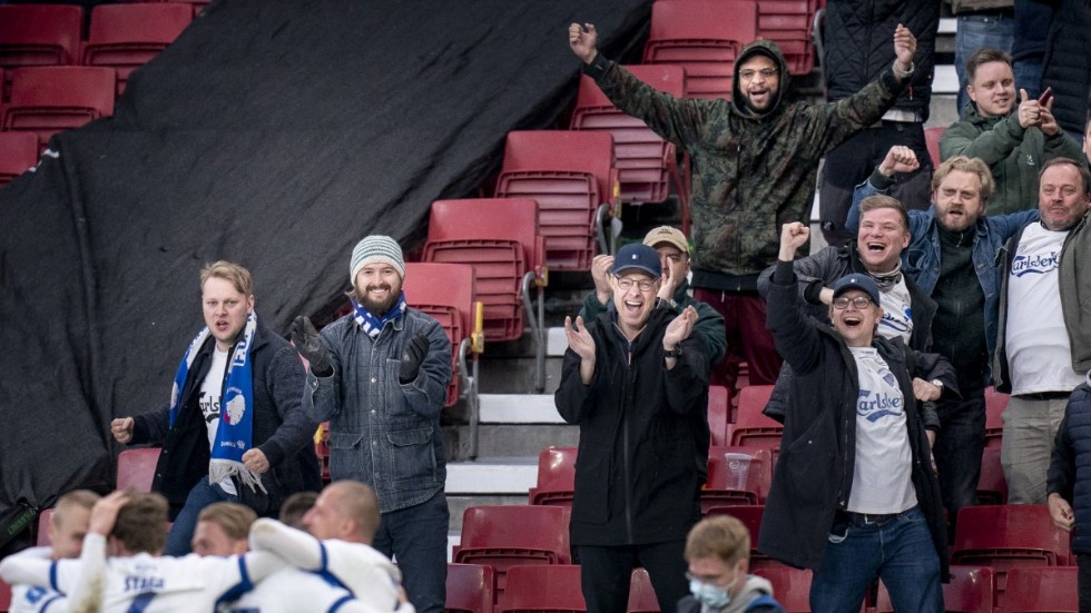 FC Köpenhamn-spelare jublar framför hemmapubliken efter ett av målen i 3–2-segern hemma mot Århus. Till sommaren ska Parken även ta emot EM-publik när fyra matcher spelas i den danska huvudstaden.