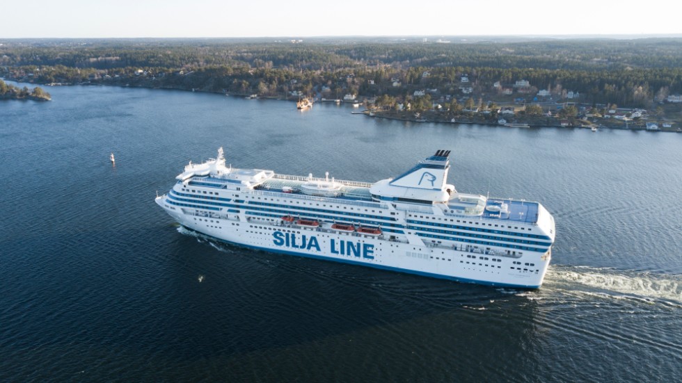 Passagerarfärjan M/S Silja Symphony från Silja Line, här i Stockholms skärgård. Arkivbild.