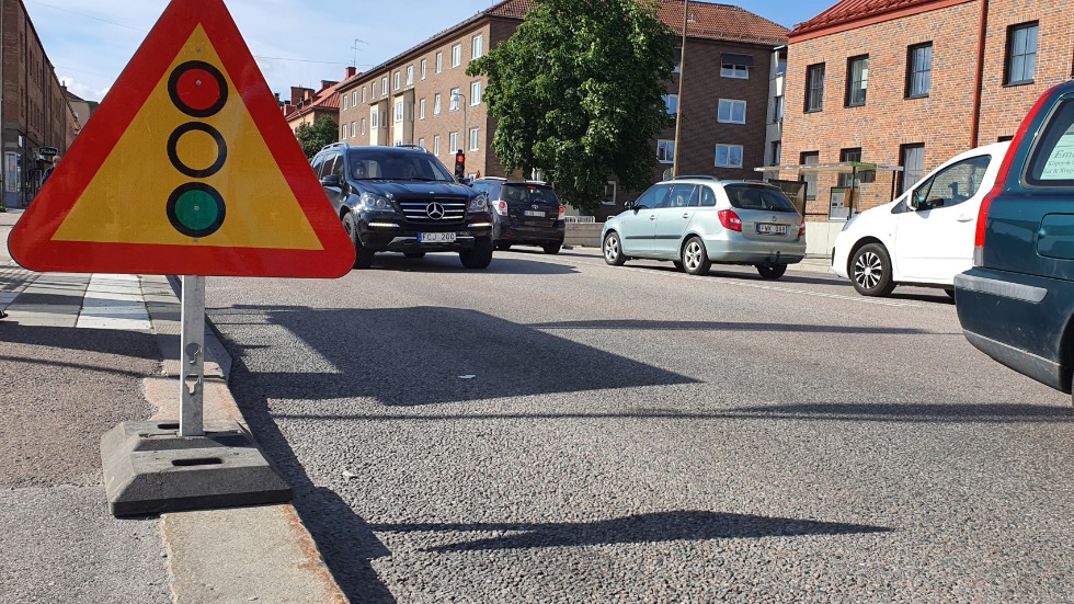 Jag förundras hur lång tid det ska ta att bygga om övergångsstället vid Sveaplan, skriver signaturen "Trött på vägbyggen".