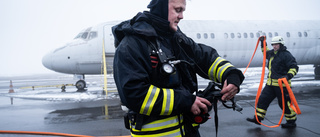 Tobias jobbade som brandman i Norrköping – men nekas i Linköping