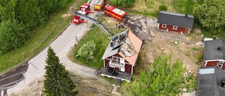 Villa totalskadad i brand i Klöverträsk