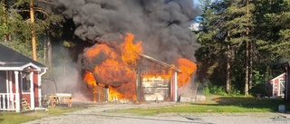 Brand i garage – fick brinna ned under kontrollerade former