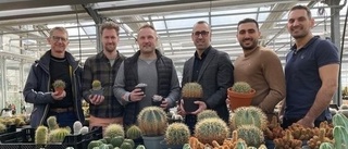 100-åring hyllas i årets kaktusplantering