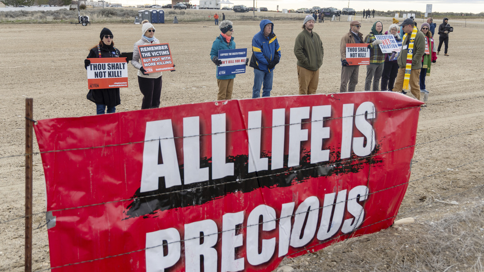 Demonstranter i Idaho protesterar mot dödsstraffet. Avrättningar hör inte hemma i en civiliserad rättsstat.