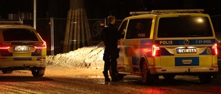 Stor polisinsats i Ulleråker – sökte efter man med vapen