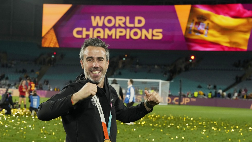 Efter ett år präglat av den stora spelarbojkotten står Spaniens förbundskapten Jorge Vilda i slutändan där som världsmästare.