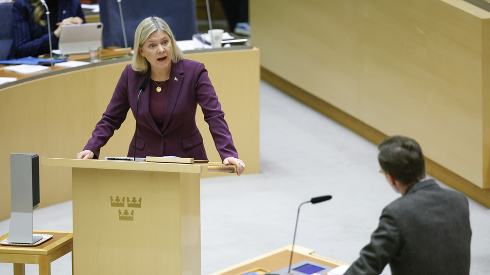 Socialdemokraternas partiledare Magdalena Andersson (S) och statsminister Ulf Kristersson (M) under en EU-politisk partiledardebatt i riksdagen på onsdagen.