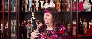 Nostalgikick för Barbieälskare när Britt-Inger visar sina dockor