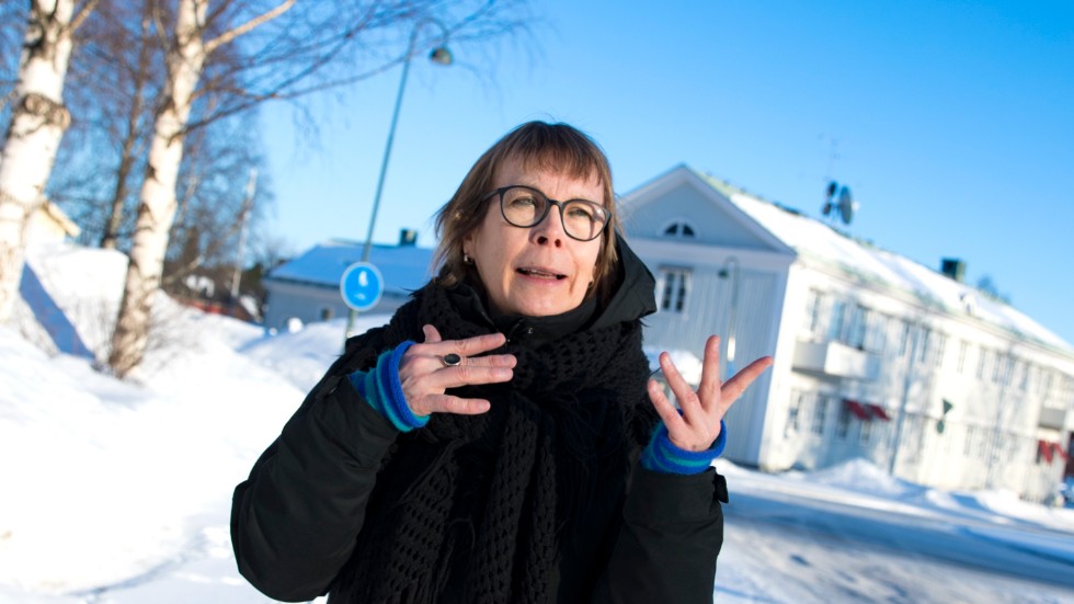 Lena Krååk var först en smula skeptisk till att arbeta i Råneå. 23 år senare arbetar hon fortfarande i samhällets bibliotek. 