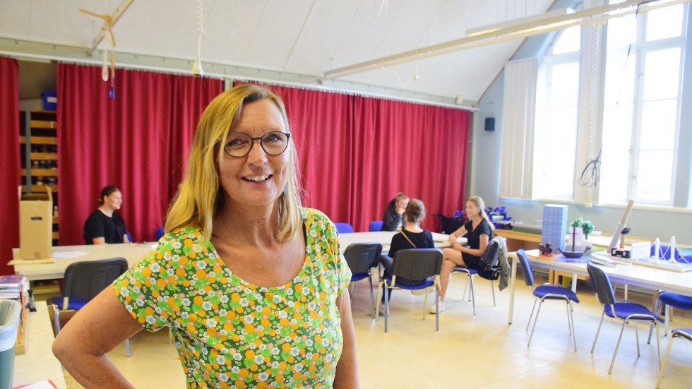 Anna Mellergård är strålande glad över att Vimmerby bibliotek får 850 000 kronor.