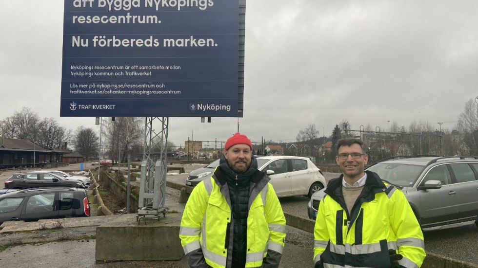 Joel Renblom är Trafikverkets projektledare för Nyköpings nya resecentrum. Till höger Johan Dahlrot som har motsvarande roll vid Nyköpings kommun. Arkivfoto