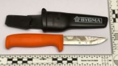 Återfall för knivbeväpnad tjuv • Stal glasögon på Östercentrum