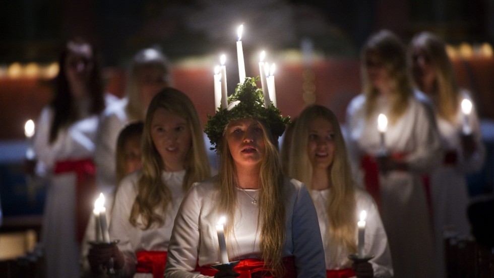 I år är helgonet Lucia och hennes öde mer aktuella än någonsin.  Svenska kyrkan har henne som symbol för de barn och unga flickor som tvingas till tvångsgifte. Skriver Gunilla Lysell.