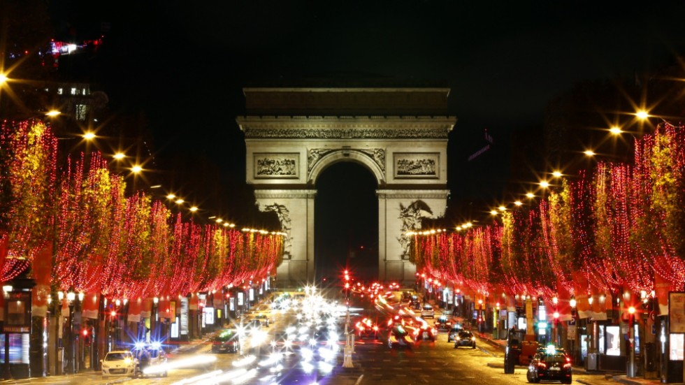I Frankrike finns en lagstiftning om hur mycket ljus som får stråla ut i mörkret.