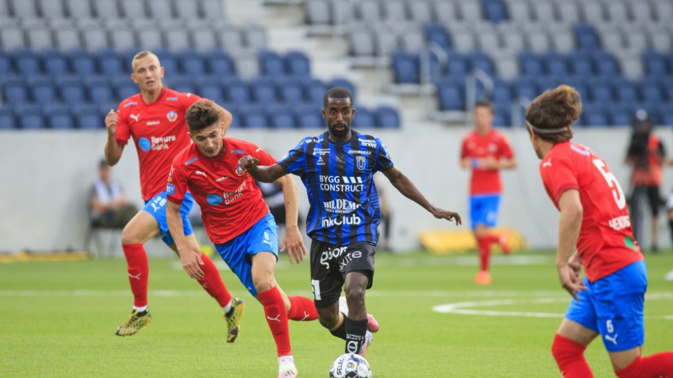 Helsingborg kunde inte stoppa Sirius Nahom Girmai Netabay, med bollen, som gjorde två mål.