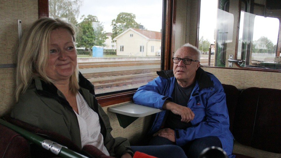Tre generationer gjorde gemensam utflykt. På bilden Annika Nilsson Ebers och Christer Nilsson, som funderade en del kring alla människor som åkt med tåget och alla livsöden.