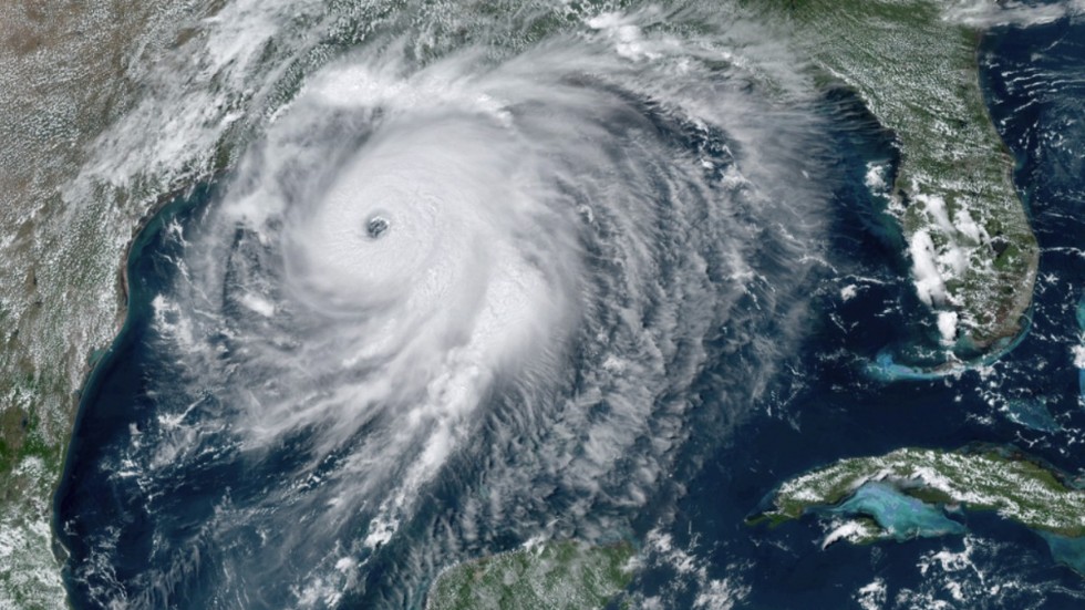 Orkanen Laura närmar sig USA:s sydkust.