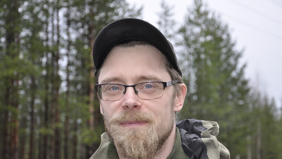 Micha Enggrund är arbetskamrat med den försvunna Mikael Simonsson. " Det kändes overkligt när jag fick höra om hans försvinnande."