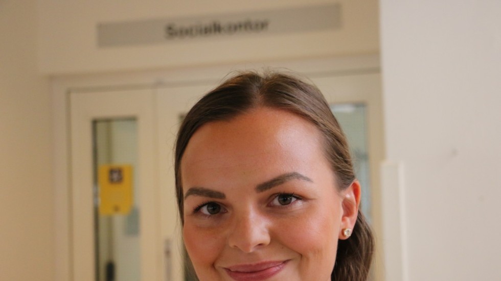 Resultatet av studierna blev en magisteruppsats. Alicia Lindström har pluggat Socialt arbete vid Linnéuniversitetet samtidigt som hon arbetat som biståndshandläggare på kommunen.