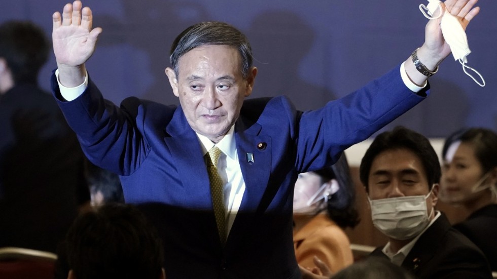 Yoshihide Suga är nu också formellt utsedd till Japans premiärminister.