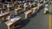 100 000 uzbeker skrev högskoleprov ute