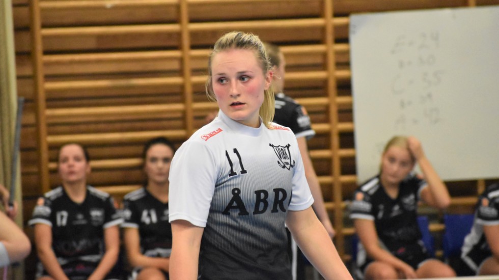 Emma Sjökvist lämnar Vimmerby IBK för spel i Norge och elitserielaget Sarpsborg Sharks. 