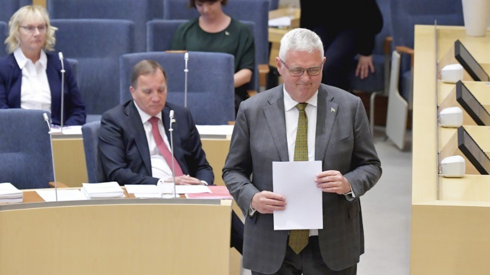 Centerpartiets gruppledare i riksdagen Anders W Jonsson vill att onsdagens partiledardebatt ställs in. Arkivbild.