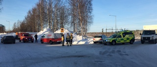 Larm om trafikolycka med två personbilar i Luleå