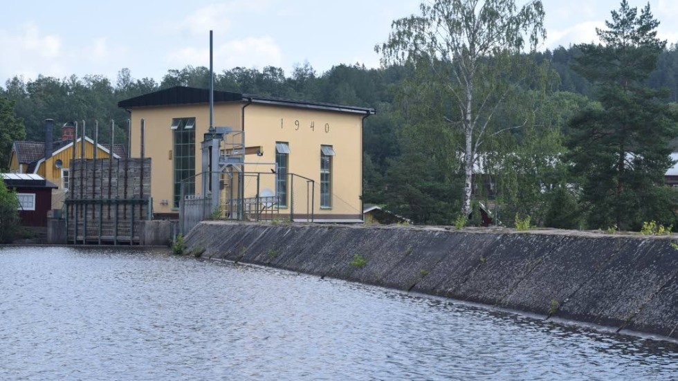 Vid Blomsfors utanför Horn har vattenkraftverket funnits sedan 1940. Från början var det en kvarn.