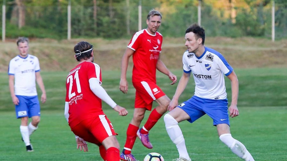 Anton Carlsson gjorde mål för IFK Tuna i 4–2-förlusten mot Bäckseda.