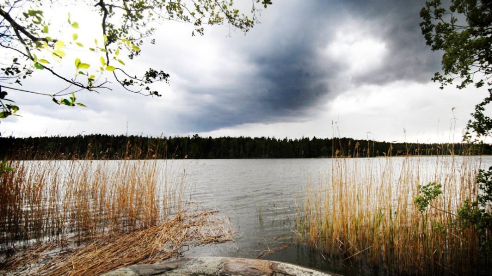 Insändarskribenten vill att kommunen anlägger en badplats vid Kvännaren. Det skulle gynna både befolkning och turister, menar han. 
