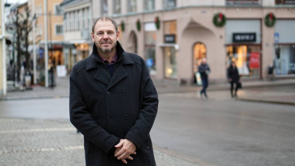 Tomas Kronståhl (S) tycker att frågan om tingsstället i Västervik är viktig. Nu har han tagit den vidare till justitieministern som dock inte hunnit svara ännu.