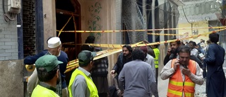 IS bakom dödligt moskédåd i Pakistan