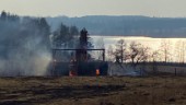 Villa utanför Forssjö totalförstörd i brand – brann med öppna lågor