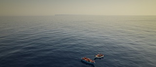 Minst 13 döda efter migrantbåtar kapsejsade