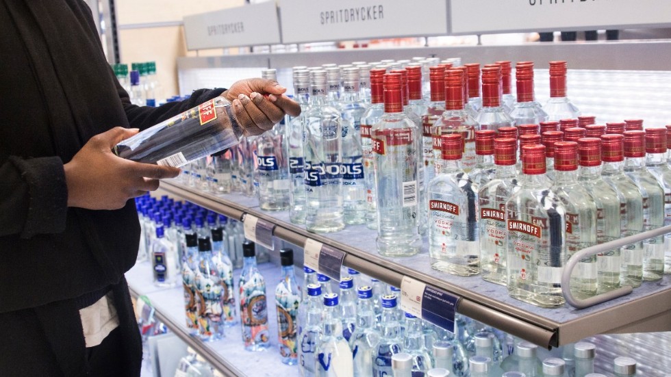 Personalen upptäckte att det saknades alkohol på en hylla i butiken i Vimmerby. Men vem som tagit alkoholen är än så länge oklart.
