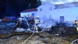 Husvagn övertänd – närliggande byggnad hotades av branden