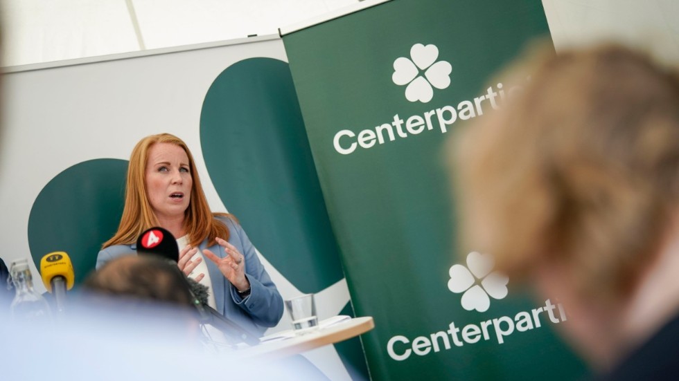 Centerpartiets partiledare Annie Lööf (C) har en del att fundera över.