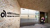 Fler har jobb – men framtiden oviss