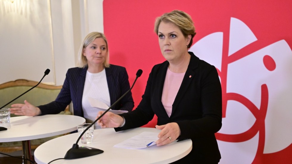 Nya tider för Socialdemokraterna. Den nya gruppledaren för S i riksdagen Lena Hallengren och partiledaren Magdalena Andersson håller numera pressträffar i partilokalen istället för på Rosenbad. 