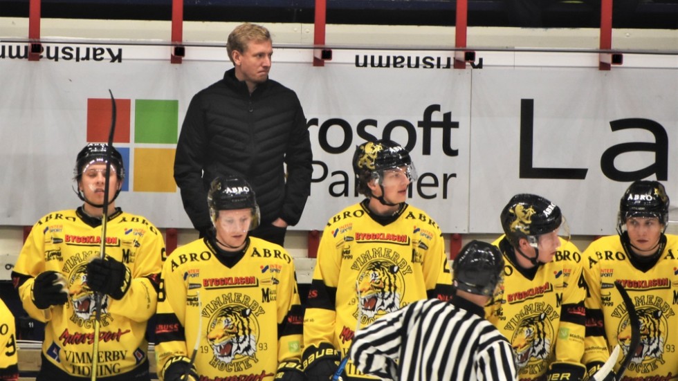 Hampus Sylvegård tvingades konstatera att hans Vimmerby Hockey inte räckte till i derbyt mot Nybro.