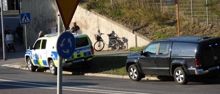 Cyklist påkörd vid Sandbyhovsrondellen – förd till sjukhus med ambulans