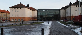 Elev på Thomasgymnasiet träffad av raket på lunchrasten