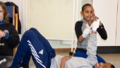 Fick lära sig första hjälpen i skolan - av Röda Korset