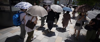 Många till sjukhus i väldigt varmt Japan