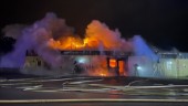 Restaurang förstörd i brand ✓ Byggnaden var övertänd ✓ Polisen ska undersöka brandorsaken