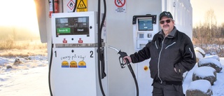 Start för tankning i Jukkasjärvi 30 000 liter bränsle påfyllt • Ordföranden: "Det blir billigare"