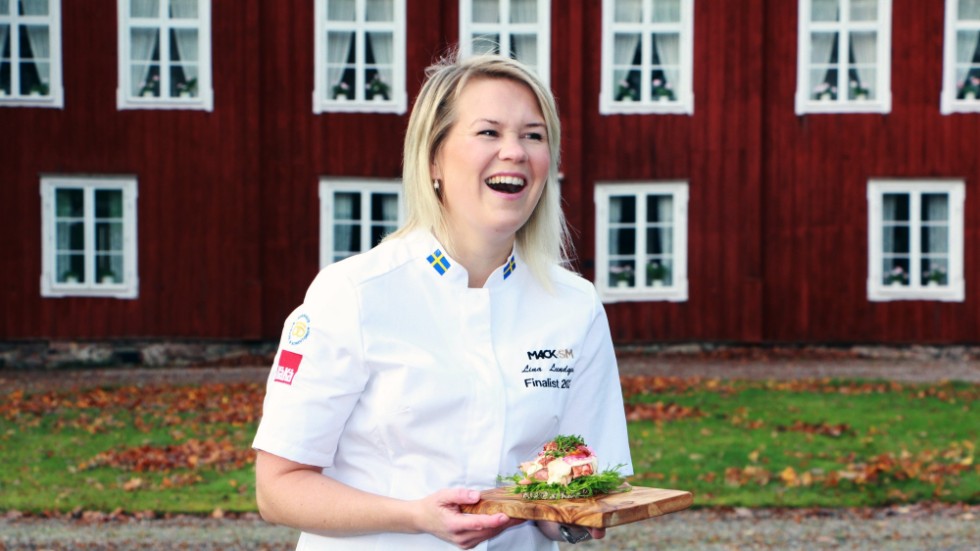 Lina Lundqvist gillar att tävla och hennes recept på prasselkaka med citron och maräng blev årets bakverk 2022 på Östgötadagarna. "Två guld samma år är ett bra facit."